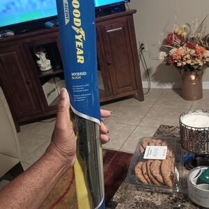 GOODYEAR Assurance 17" (430 mm) Wiper Blade 765-17 New Sealed